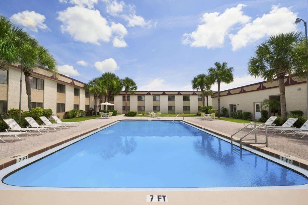 Space Coast Hotel Titusville Dış mekan fotoğraf